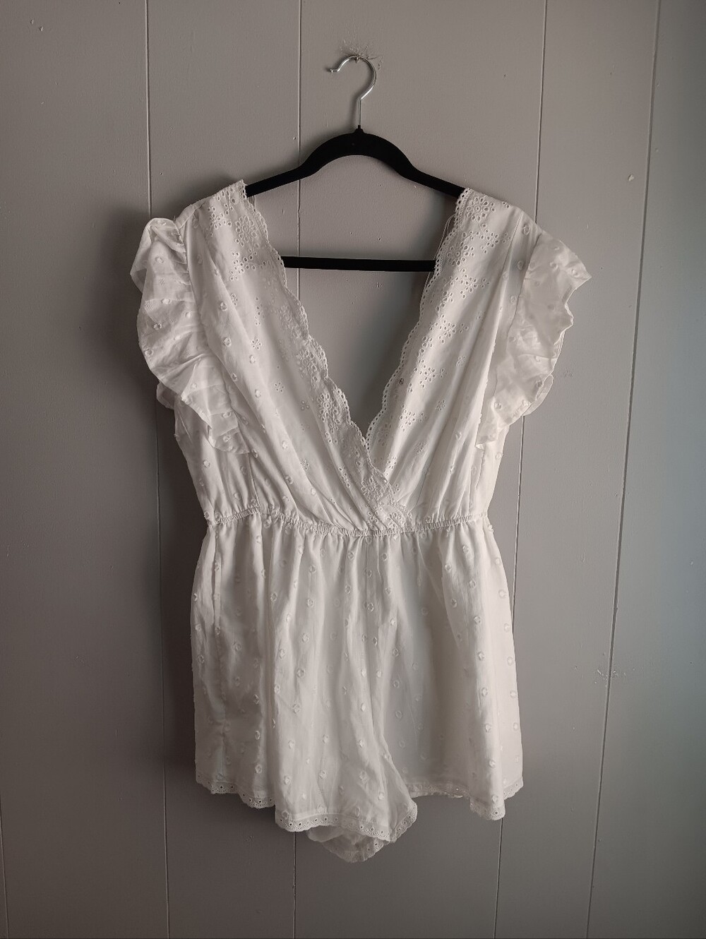 Blue Rain Cotton White Eyelet Romper with Ruffle Sleeves Size M